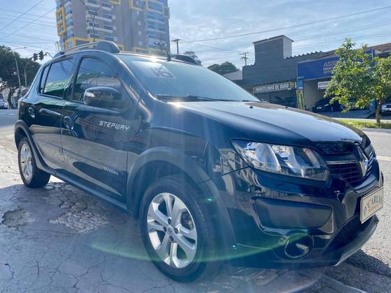 RENAULT SANDERO 1.6 STEPWAY 8V FLEX 4P AUTOMATIZADO